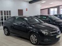 Usado Opel Astra GTC Cosmo 120 CV (88 kW) 2007 Negro Utilitario