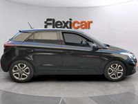 Usado Hyundai i20 100 CV (73 kW) 2018 Negro Berlina