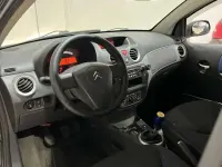Usado Citroën C2 Exclusive 68 CV (50 kW) 2006 Negro Utilitario