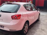 Usado Seat Ibiza Reference 90 CV (66 kW) 2012 Blanco Berlina