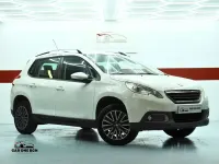 Usado Peugeot 2008 Active 82 CV (60 kW) 2015 Blanco SUV