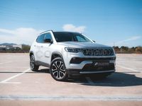 Usado Jeep Compass Limited 130 CV (95 kW) 2022 Gris / plata SUV