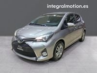 Usado Toyota Yaris Active 99 CV (72 kW) 2015 Gris Berlina
