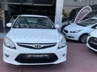 Usado Hyundai i30 Comfort 126 CV (92 kW) 2011 Blanco Familiar