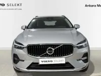 Usado Volvo XC60 Core 197 CV (144 kW) 2023 Plateado SUV
