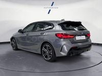 Usado BMW 118 Comfort Edition 136 CV (100 kW) 2023 Gris / plata Utilitario