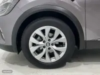 Usado Renault Captur Zen 140 CV (102 kW) 2021 Plateado SUV