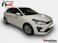 Usado Kia Rio 120 CV (88 kW) 2022 Blanco Berlina