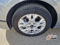 Usado Kia Ceed 100 CV (73 kW) 2023 Gris / plata Utilitario