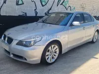 Usado BMW 535 245 CV (180 kW) 2004 Gris / plata Berlina
