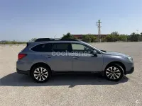 Usado Subaru Outback 175 CV (128 kW) 2017 Gris / plata Familiar