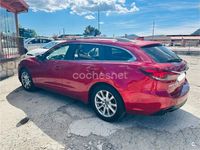 Usado Mazda 6 Luxury 150 CV (110 kW) 2015 Granate Familiar