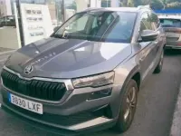 Usado Skoda Karoq Ambition 115 CV (84 kW) 2022 Gris/plata SUV