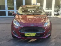 Usado Ford Fiesta Titanium 100 CV (73 kW) 2013 Granate Berlina