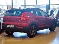 Usado Volvo XC40 R-Design 211 CV (155 kW) 2021 Rojo SUV