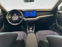 Usado Skoda Octavia Selection 150 CV (110 kW) 2025 Blanco Berlina