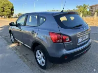 Usado Nissan Qashqai Acenta 106 CV (77 kW) 2009 Gris / plata SUV