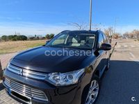 Usado Mitsubishi Outlander P-HEV 203 CV (149 kW) 2014 Negro SUV