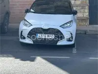 Usado Toyota Yaris Hybrid Edition 130 CV (95 kW) 2024 Blanco Berlina