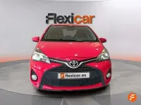 Usado Toyota Yaris Active 69 CV (50 kW) 2016 Rojo Berlina
