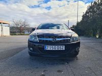 Usado Opel Astra GTC Sport 140 CV (102 kW) 2006 Negro Berlina