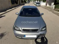 Usado Opel Astra Edition 147 CV (108 kW) 2002 Gris / plata Coupe