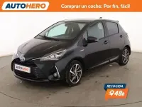 Usado Toyota Yaris Hybrid 101 CV (74 kW) 2019 Negro Berlina