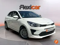 Usado Kia Rio 84 CV (61 kW) 2022 Blanco Utilitario