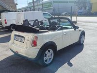 Usado Mini One Cabriolet 90 CV (66 kW) 2008 Beige Descapotable