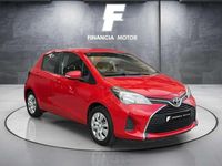Usado Toyota Yaris Active 99 CV (72 kW) 2017 Rojo Utilitario