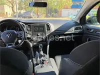 Usado Renault Mégane LIMITED 140 CV (102 kW) 2020 Gris / plata Berlina
