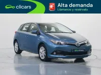 Usado Toyota Auris Hybrid Active 136 CV (100 kW) 2019 Azul Berlina