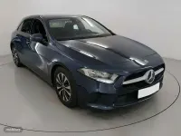 Usado Mercedes 180 Business 116 CV (85 kW) 2022 Azul Berlina