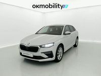 Usado Skoda Scala Selection 115 CV (84 kW) 2024 Blanco glaciar Utilitario