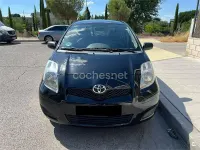 Usado Toyota Yaris Live 69 CV (50 kW) 2010 Negro Utilitario