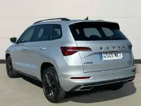 Usado Skoda Karoq SportLine 150 CV (110 kW) 2022 Plata SUV
