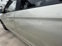 Usado Hyundai Elantra 128 CV (94 kW) 2018 Beige Berlina