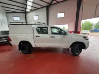Usado Toyota HiLux 150 CV (110 kW) 2022 Blanco Pickup/Camioneta