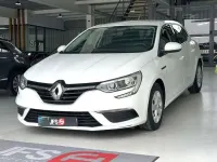 Usado Renault Mégane Authentique 90 CV (66 kW) 2019 Blanco Utilitario