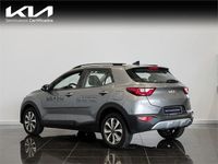 Usado Kia Stonic 101 CV (74 kW) 2025 Gris / plata SUV