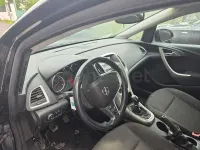 Usado Opel Astra Excellence 110 CV (80 kW) 2012 Negro Berlina