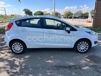 Usado Ford Fiesta Trend 86 CV (63 kW) 2017 Blanco Utilitario