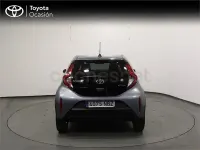 Usado Toyota Aygo X Play 72 CV (52 kW) 2025 Gris / plata SUV