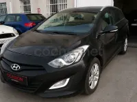 Usado Hyundai i30 Blackline 110 CV (80 kW) 2015 Negro Familiar