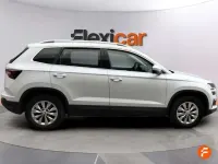 Usado Skoda Karoq Ambition 150 CV (110 kW) 2022 Blanco SUV
