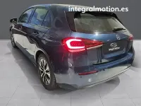 Usado Mercedes A180 115 CV (84 kW) 2021 Azul Berlina