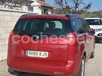 Usado Peugeot 5008 Family 112 CV (82 kW) 2012 Rojo Monovolumen