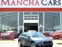 Usado Skoda Scala Ambition 110 CV (80 kW) 2021 Gris / plata Utilitario