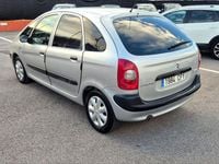 Usado Citroën Xsara Picasso 95 CV (69 kW) 2003 Gris / plata Monovolumen