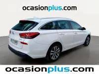 Usado Hyundai i30 140 CV (102 kW) 2018 Blanco Familiar